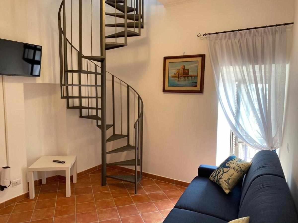 Апартаменти Attico Medieval Sea View Неттуно Екстер'єр фото