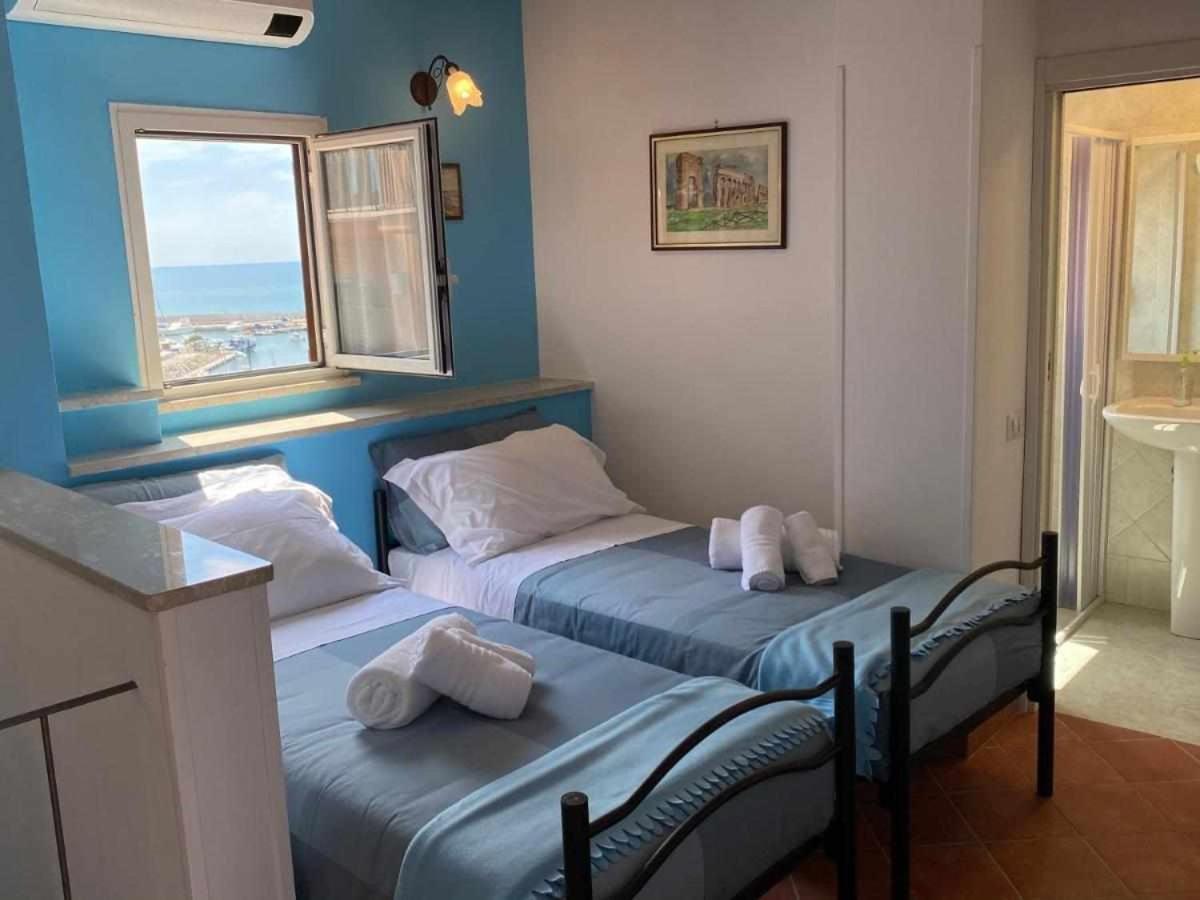 Апартаменти Attico Medieval Sea View Неттуно Екстер'єр фото